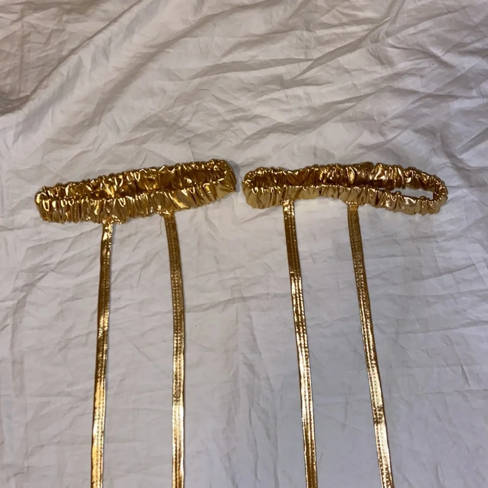 Spirit Halloween shiny gold metallic Halloween leg wraps. One size. Like new - Picture 8 of 13